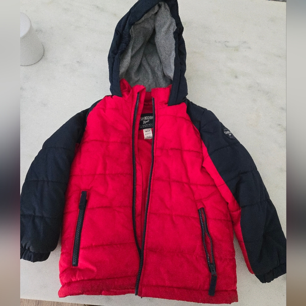 OshKosh B'gosh Red and Navy Puffer Jacket Size 5-6 Boys